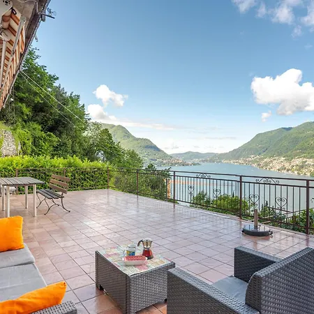 Lovely View With Terrace Apartman *