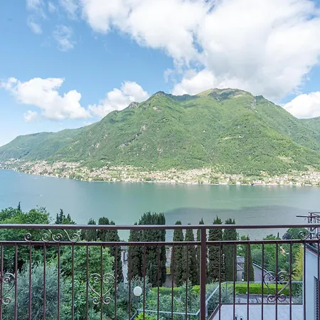 Lovely View With Terrace Apartman